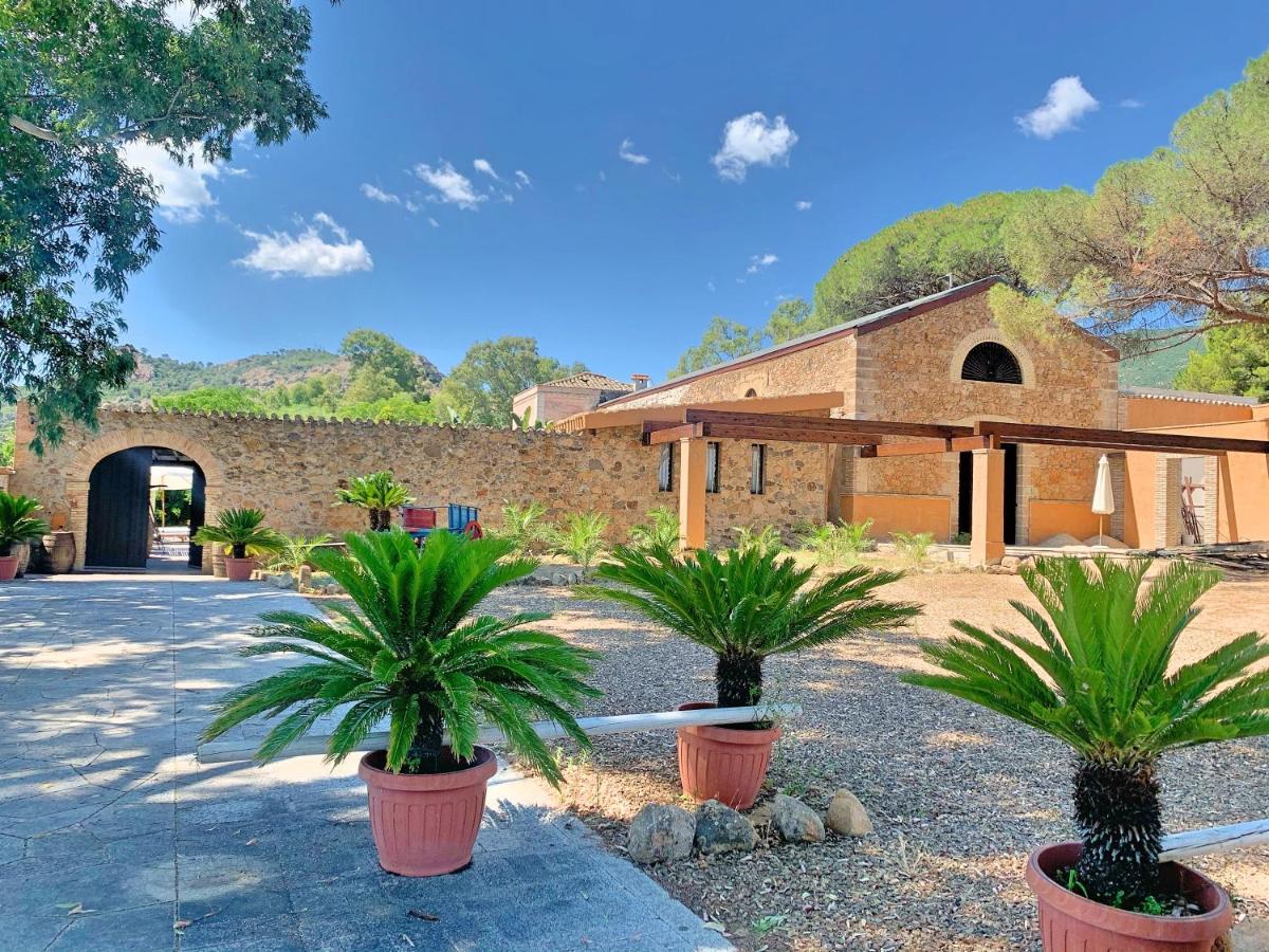 Antico Casale Del Poggio Hotel Capoterra Luaran gambar