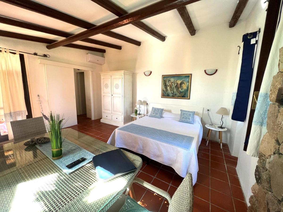 Antico Casale Del Poggio Hotel Capoterra Luaran gambar