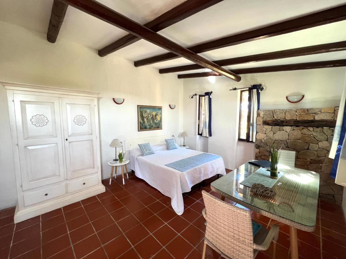 Antico Casale Del Poggio Hotel Capoterra Luaran gambar