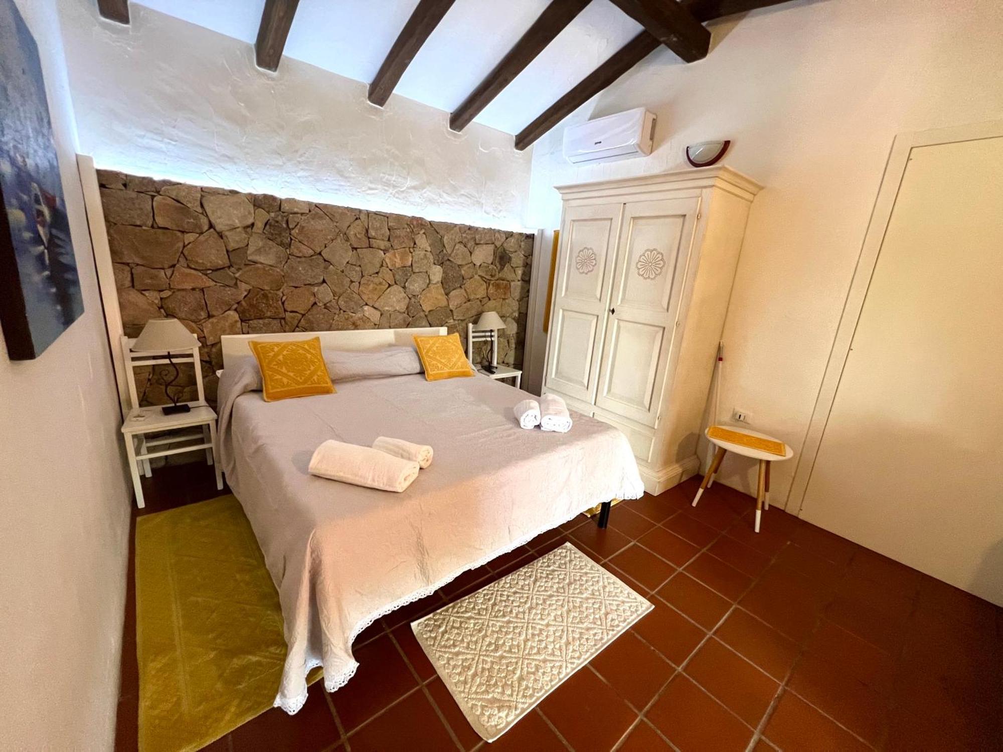 Antico Casale Del Poggio Hotel Capoterra Luaran gambar