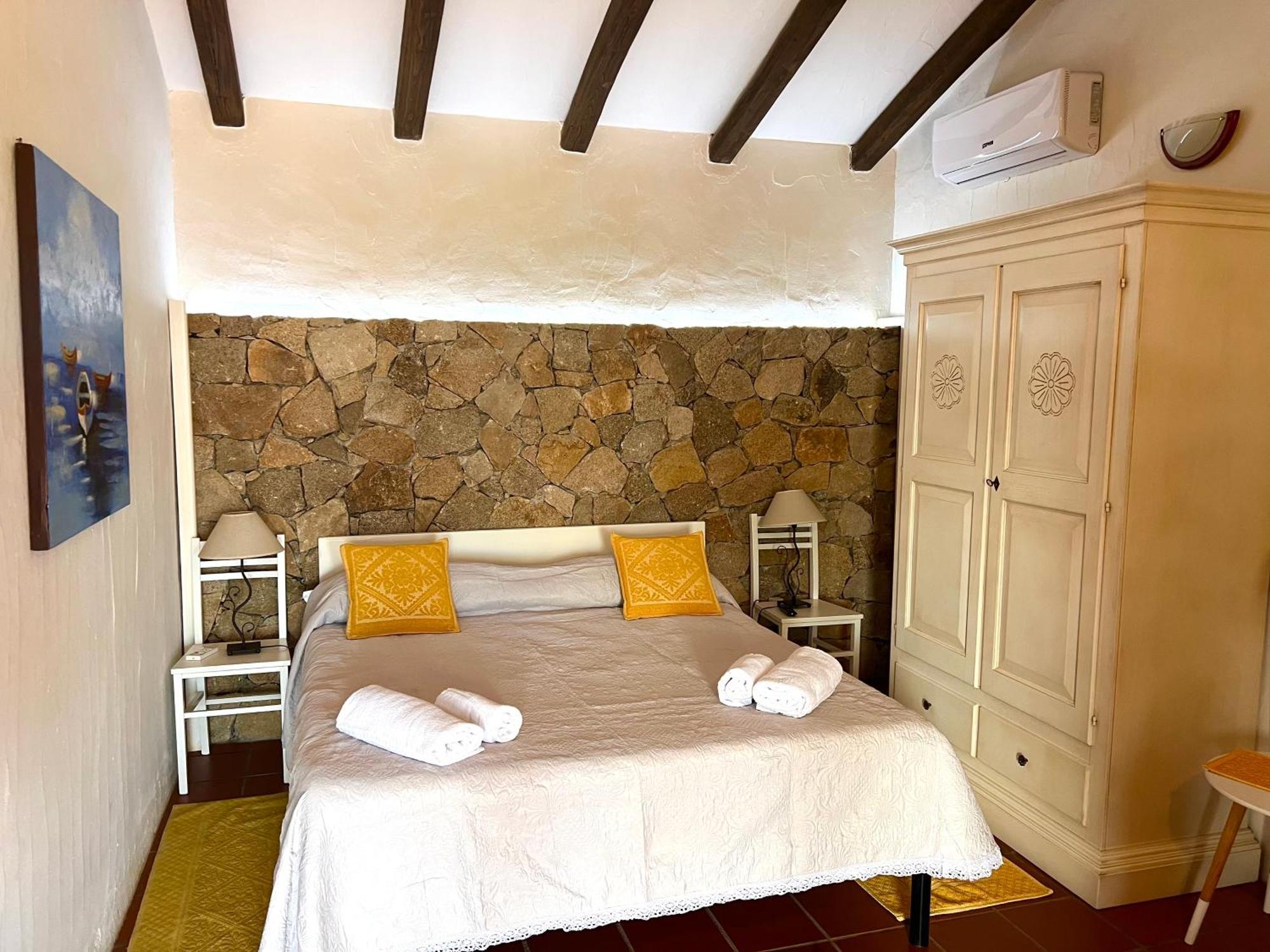 Antico Casale Del Poggio Hotel Capoterra Luaran gambar