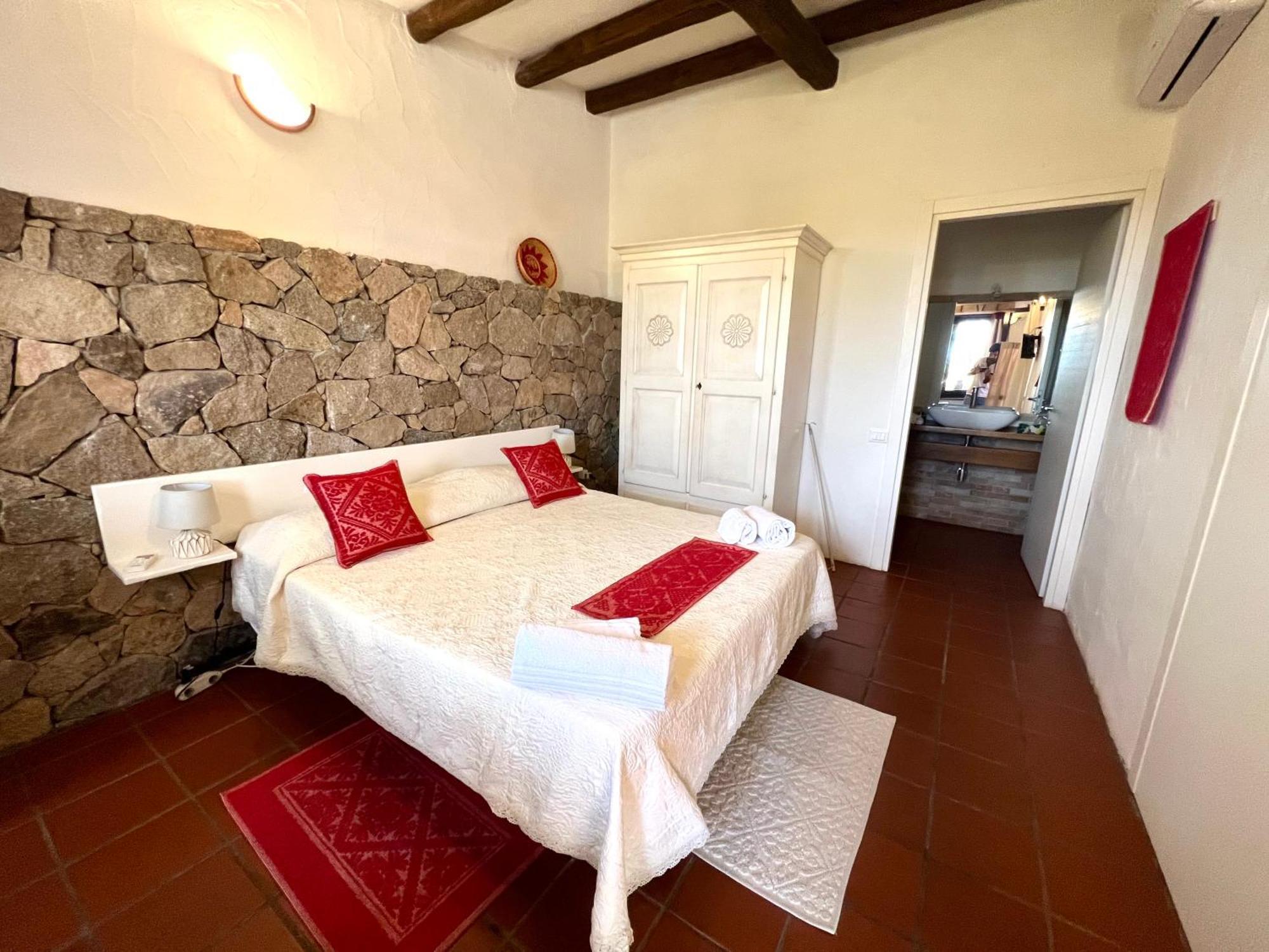 Antico Casale Del Poggio Hotel Capoterra Luaran gambar