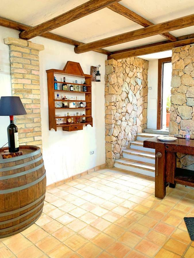 Antico Casale Del Poggio Hotel Capoterra Luaran gambar